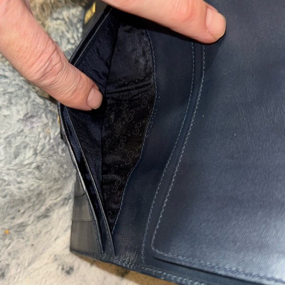 Women’s or Men's Gucci monogram Denim long Wallet! Preloved but 9-10 condition. - Picture 14 of 17